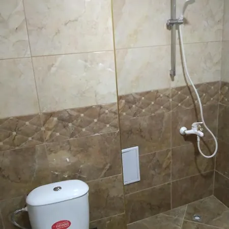 семеен дани Hotel