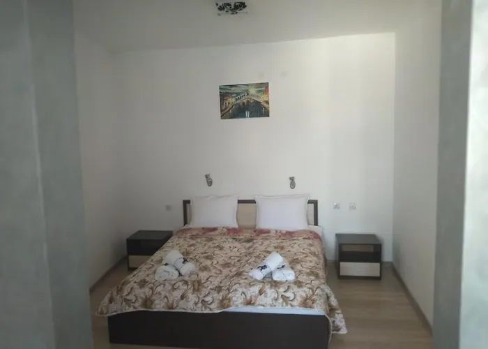 Hotel семеен дани 2*